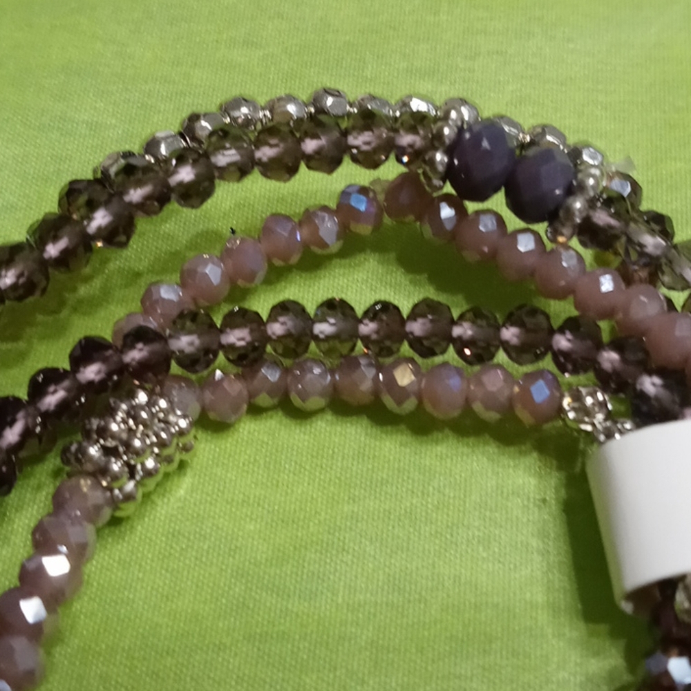 Jewelry - Picture 2 of 3